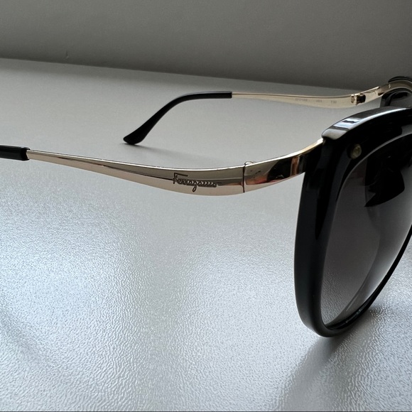 FERRAGAMO Ladies Black and Gold Sunglasses 🕶 - Picture 7 of 7